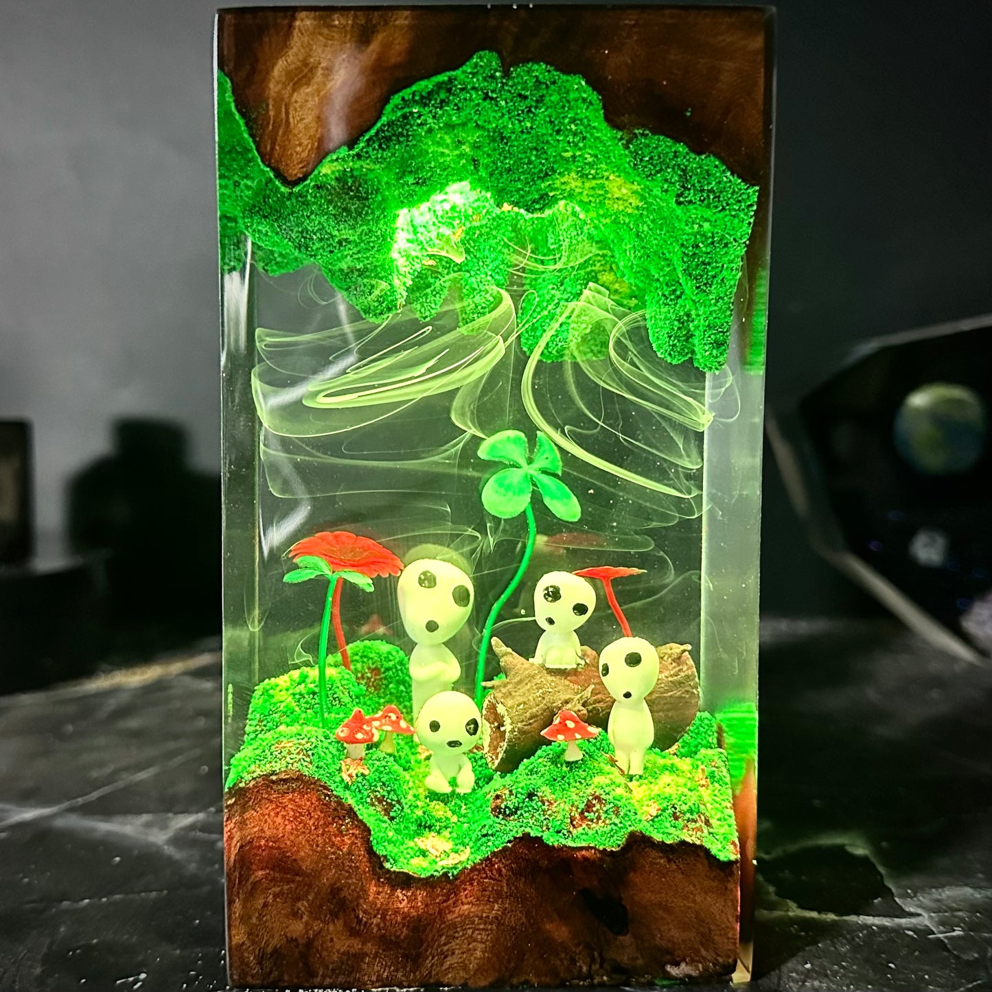 Kodama resin wood lamp